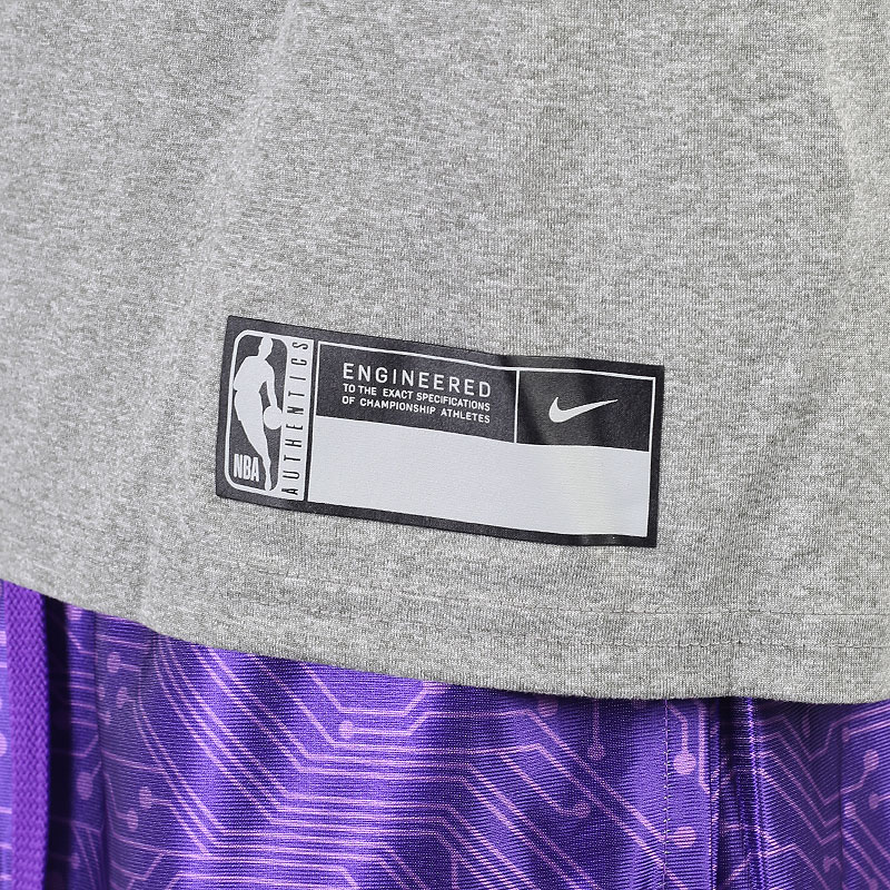 мужская серая футболка Nike Chicago Bulls Dri-FIT NBA T-Shirt DA5916-063 - цена, описание, фото 4